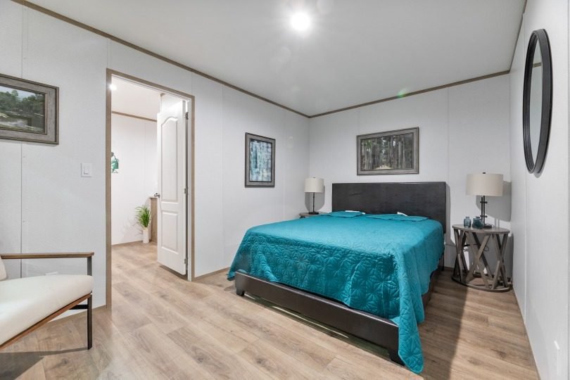 The 16562A has 2 Bedrooms, 2 bathrooms and spans 858 square feet - Image 7